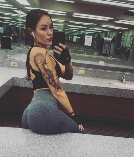 Naken läckt OnlyFans-bild av Gardenrose66
