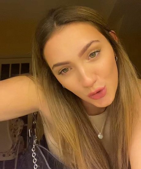 Nahá fotka uniklých OnlyFans od Rosie Bentham