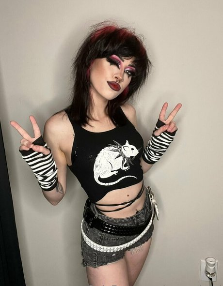 Nahá fotka uniklých OnlyFans od Emundead