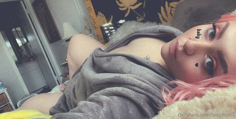 Nøgent lækket OnlyFans-billede af Ladymelts