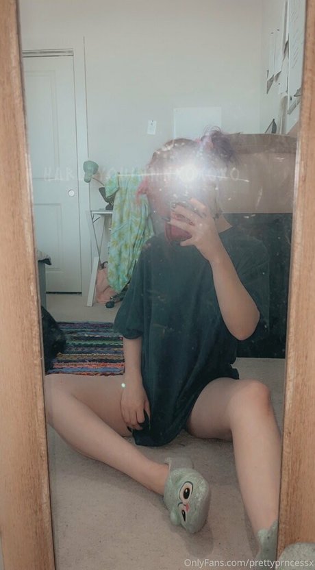 Naken lekkede OnlyFans-bilde av Thisisnotbiblestudy