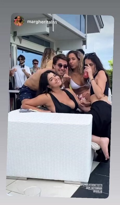 Alaston vuotanut OnlyFans-kuva Anna Rebellato