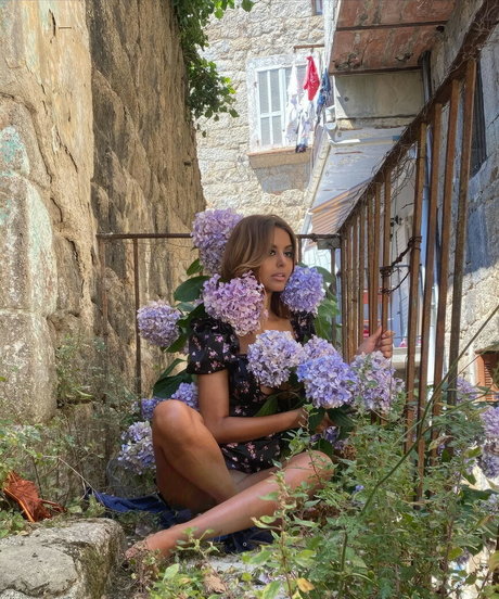 Zahia Dehar