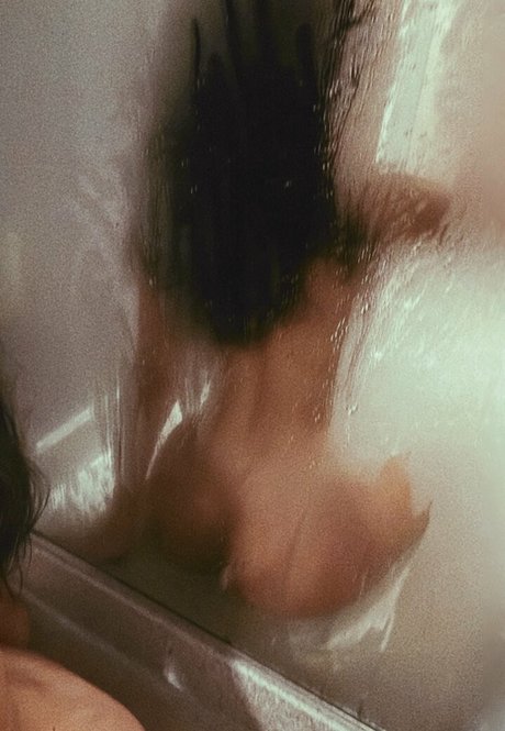 Nahá fotka uniklých OnlyFans od Shefoekeeps