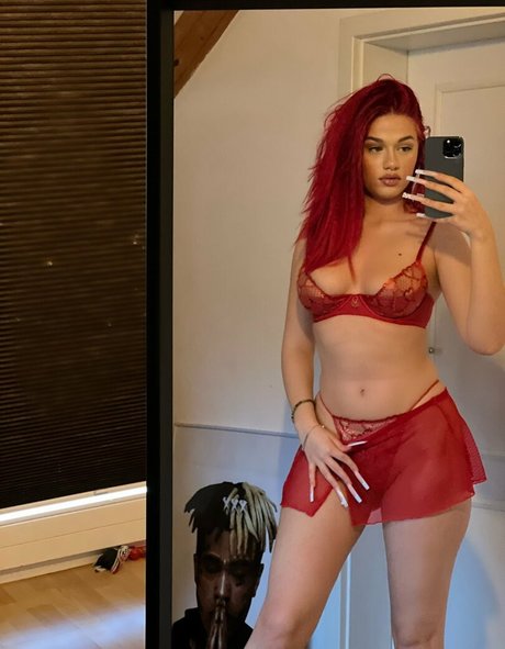 Nahá fotka uniklých OnlyFans od Badmomzjay