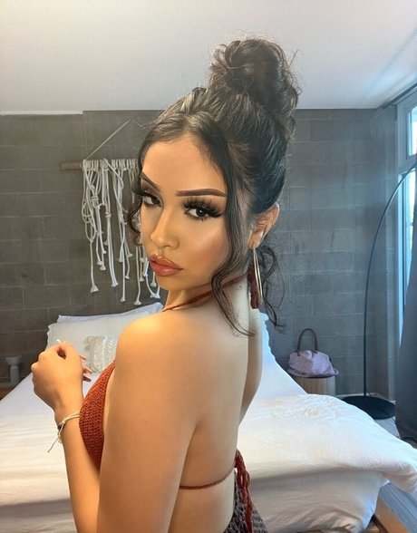 Nahá fotka uniklých OnlyFans od Mslatinax