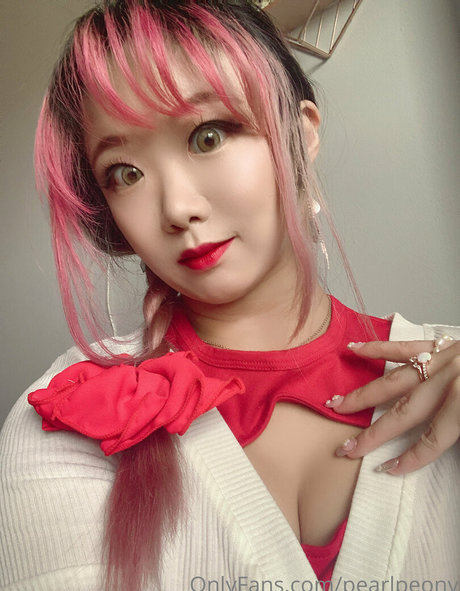 Pearlpeony OnlyFansリークヌード写真