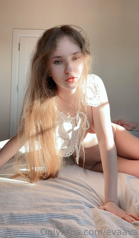 Nahá fotka uniklých OnlyFans od Evaava