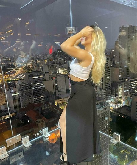 Nahá fotka uniklých OnlyFans od Miawhitez