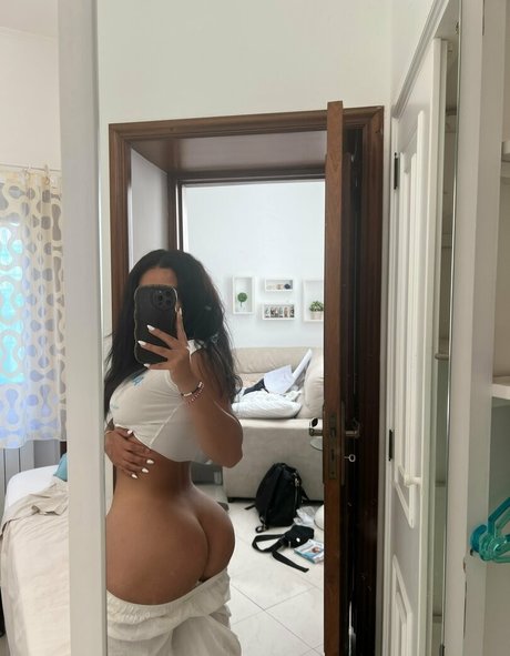 Обнаженная фотография утечки OnlyFans от Gazzygurl