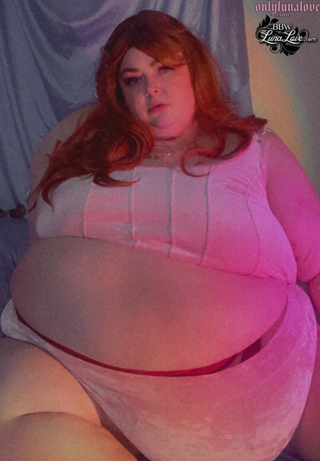 Nahá fotka uniklých OnlyFans od Ssbbwlunalove