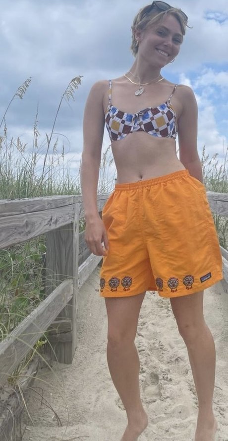 Nahá fotka uniklých OnlyFans od Annasophia Robb