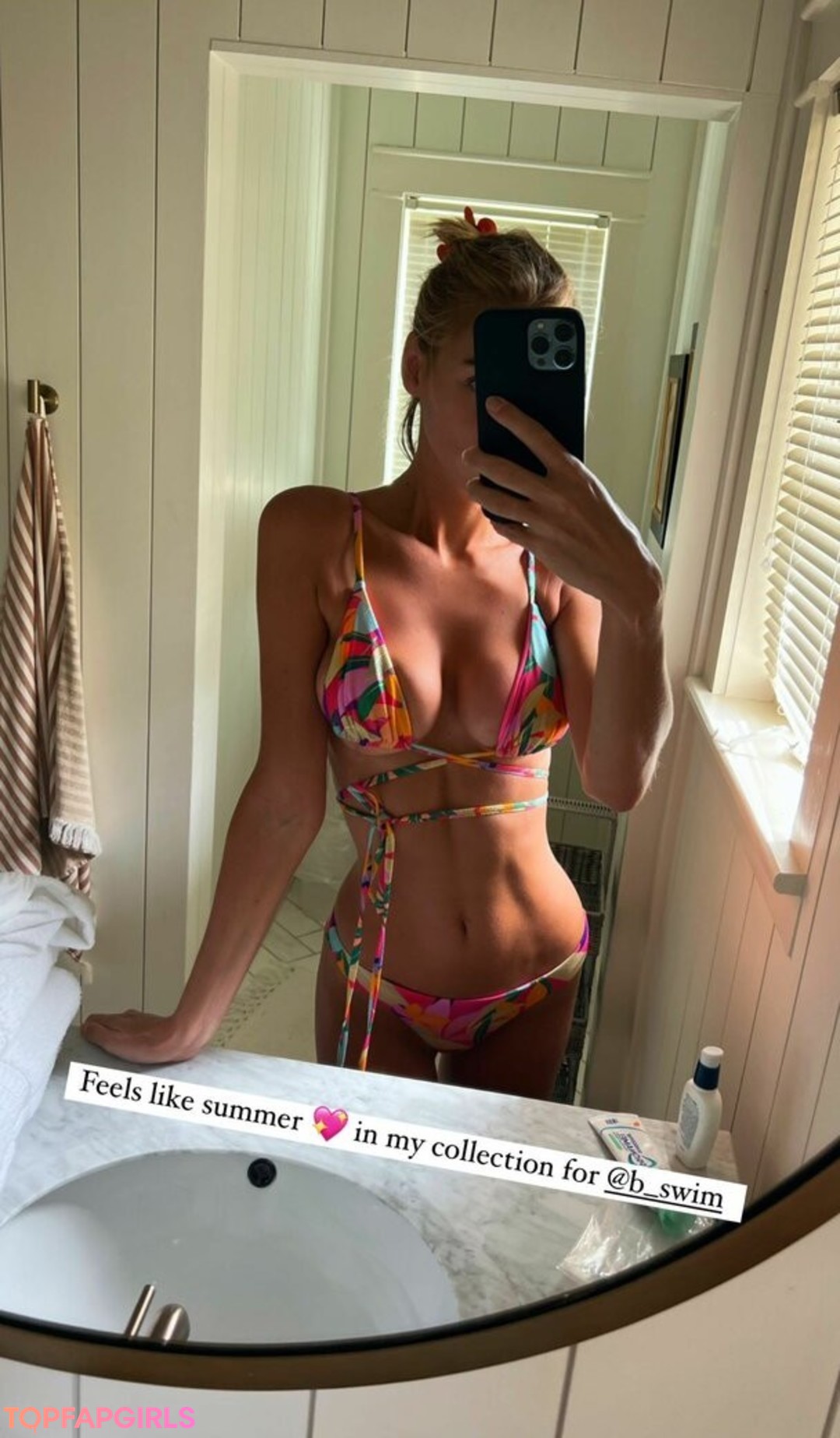 Naakte gelekte OnlyFans-foto van Elizabeth Turner #186