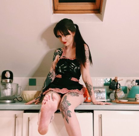 Naken läckt OnlyFans-bild av Missdellavigne
