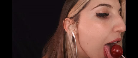 Foto desnuda filtrada de OnlyFans de Frivolousfox Asmr