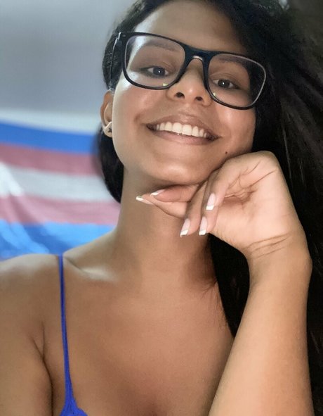 Bellapussy25  nude leaked OnlyFans photo