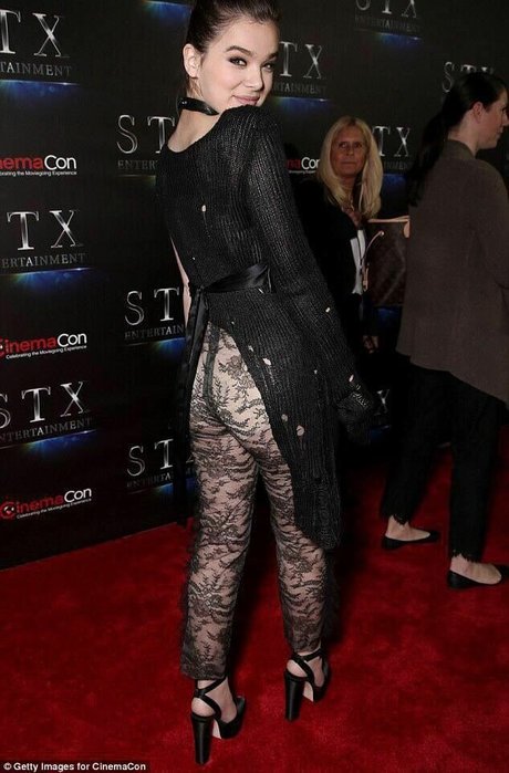 Hailee Steinfeld