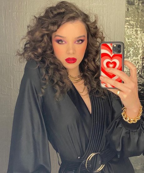Hailee Steinfeld