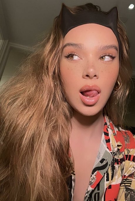 Hailee Steinfeld