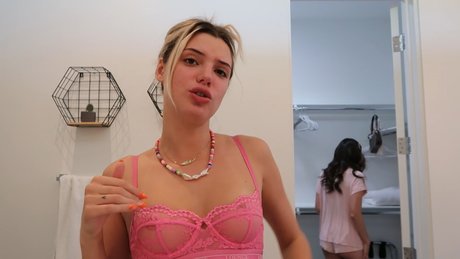 Alissa Violet
