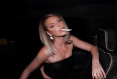 Nahá fotka uniklých OnlyFans od Alissa Violet