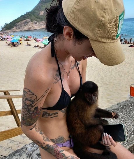 Naken lekkede OnlyFans-bilde av Leticia Caputi