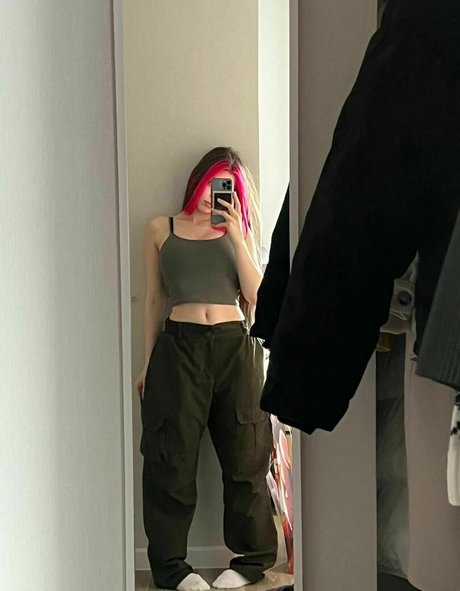 Nahá fotka uniklých OnlyFans od Akyuliych