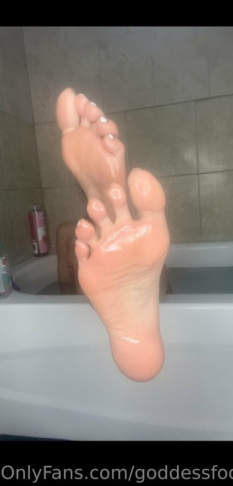 Goddessfootlove