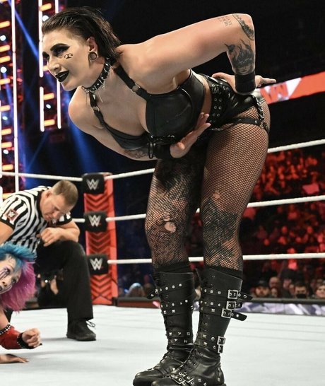 Nøgent lækket OnlyFans-billede af Rhea Ripley