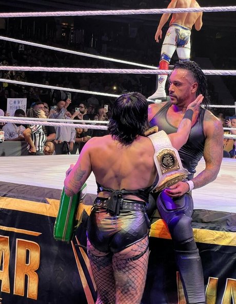 Rhea Ripley OnlyFansリークヌード写真