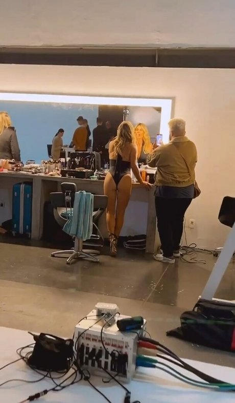 Naken lekkede OnlyFans-bilde av Flavia Alessandra