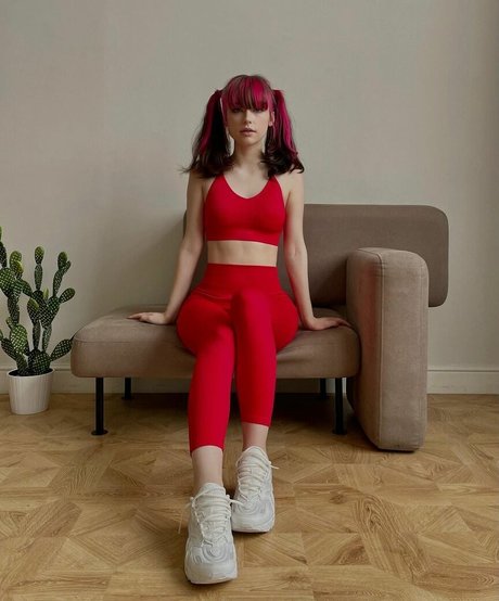 Alasti lekkinud OnlyFans-i pilt Evamosevich