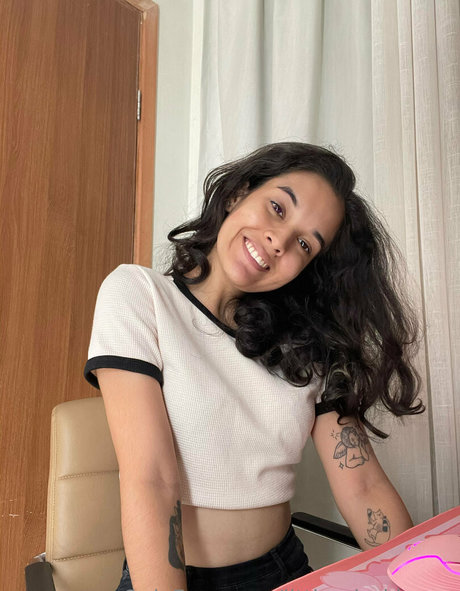 Nagie wyciekłe zdjęcie OnlyFans od Littlemisskimmy