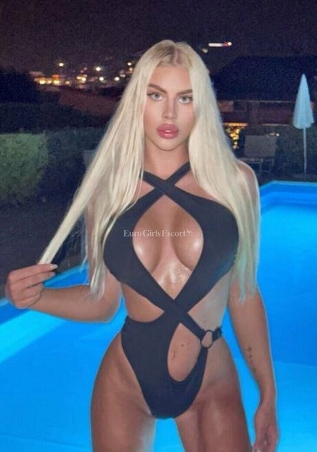 Nahá fotka uniklých OnlyFans od Sonya Lihman