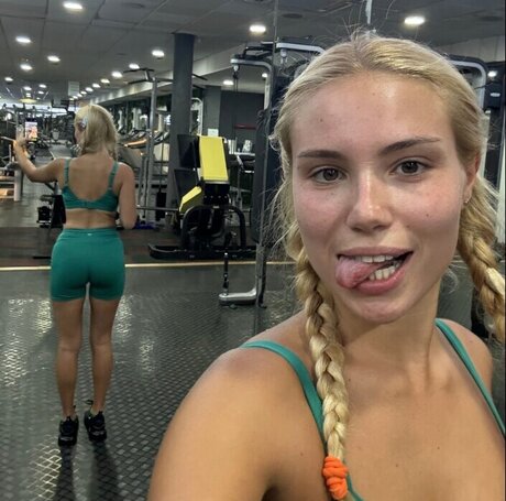 Nahá fotka uniklých OnlyFans od Lickandysoles