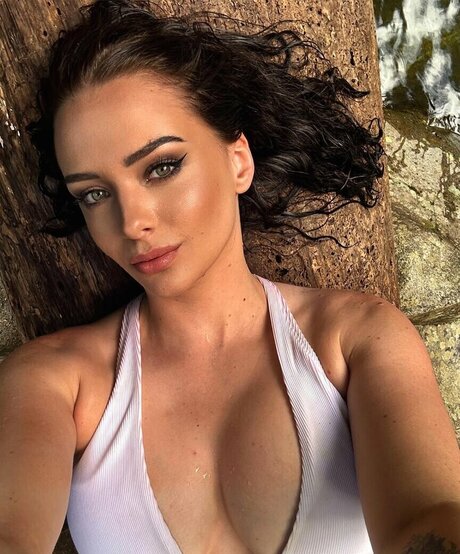 Nahá fotka uniklých OnlyFans od Eleanorsaur