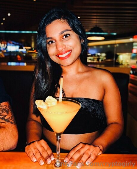 Naken läckt OnlyFans-bild av Miss Patel