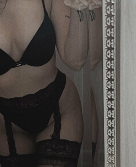 Itsmalic3  nude leaked OnlyFans photo