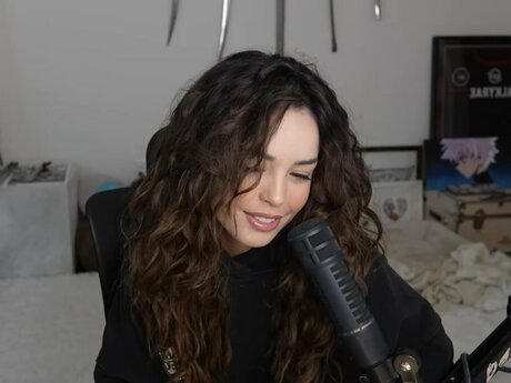 Valkyrae