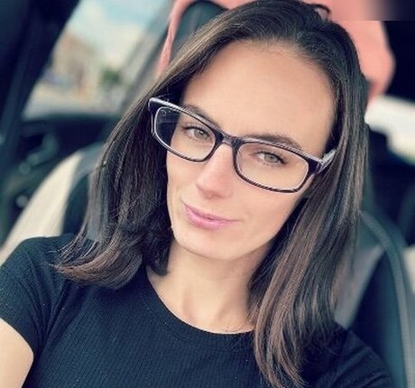 Naken läckt OnlyFans-bild av Amishbetsy