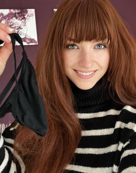 Anna Redd Please