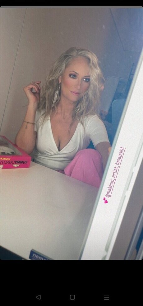 Angela Fingererben