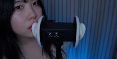 Nahá fotka uniklých OnlyFans od Dooboo Asmr