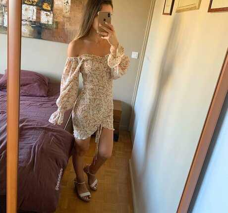 Adrianafeetgirl