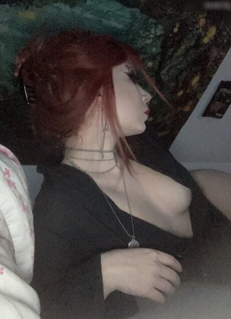 Naakte gelekte OnlyFans-foto van Gothminze