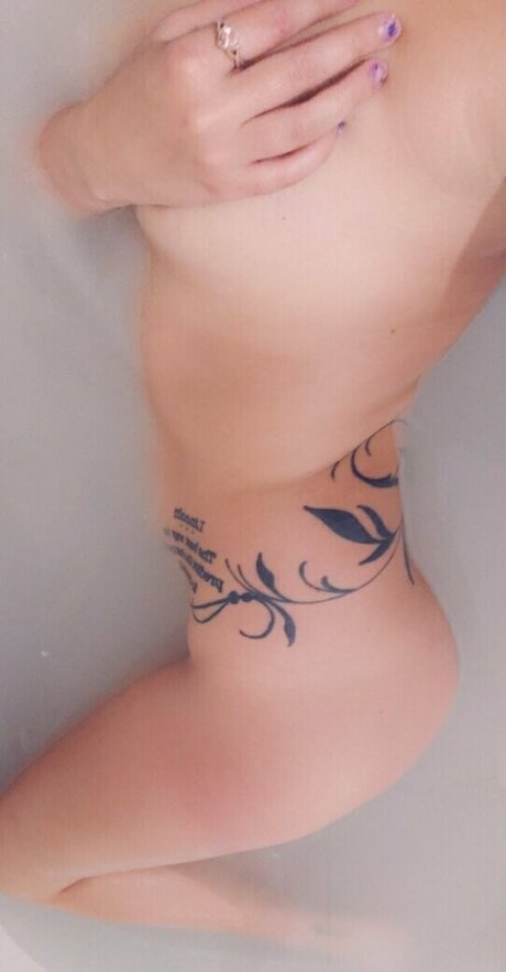 Victoria Santos OnlyFansリークヌード写真
