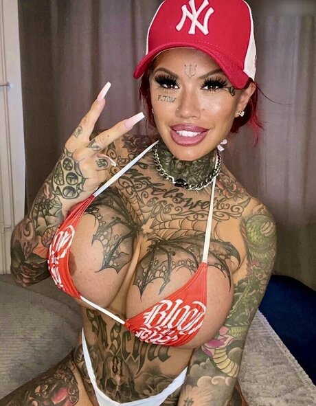 Nacktes geleaktes OnlyFans-Foto von Catherine Teufelsweib