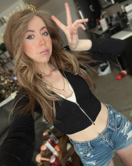 Naken läckt OnlyFans-bild av Nyybeats
