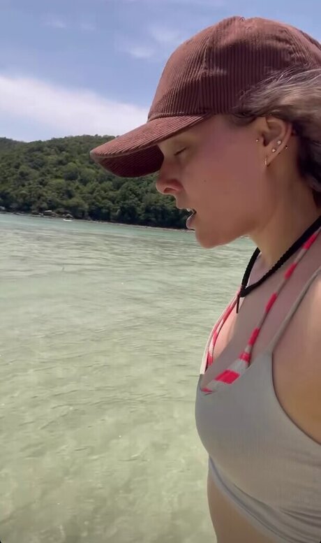 Naken läckt OnlyFans-bild av Sabrina Outdoor