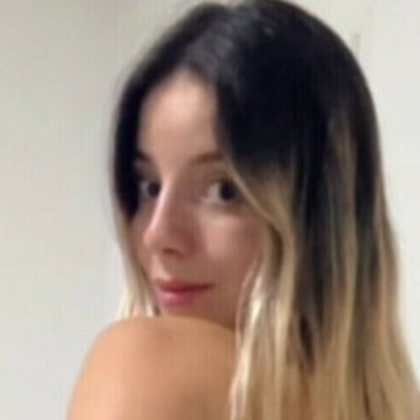 Naken läckt OnlyFans-bild av Claudiadara